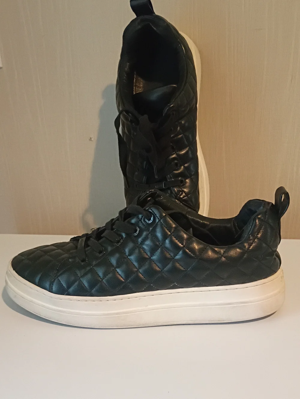 J/Slides NYC Quilted Leather Sneakers Super Comfortable